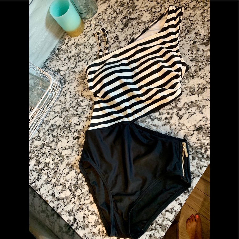 Michael Kors NWOT/One piece bathing suit